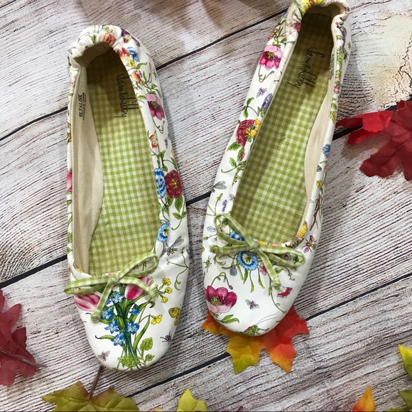 Sam & Libby Shoes - Sam& Libby Flats (Size 8 Medium)